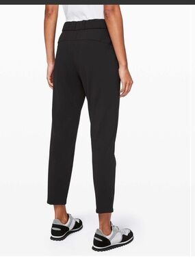 Lululemon on the fly pant